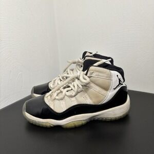 Nike Boys Air Jordan 11 378038-100 Black Basketball Shoes Sneakers Size 4.5Y